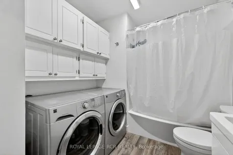266 Kenwood Avenue Georgina ON L4P 2X5