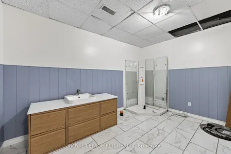 266 Kenwood Avenue Georgina ON L4P 2X5