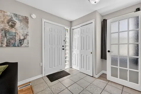 266 Kenwood Avenue Georgina ON L4P 2X5