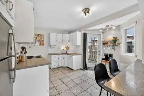 266 Kenwood Avenue Georgina ON L4P 2X5