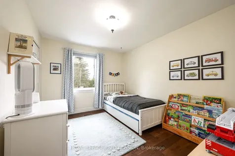 57 Alexander Road Newmarket ON L3Y 3J3