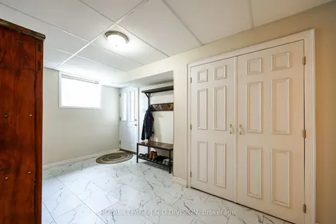 57 Alexander Road Newmarket ON L3Y 3J3