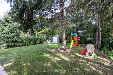 57 Alexander Road Newmarket ON L3Y 3J3