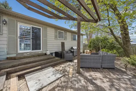 95 Booth Drive Whitchurch-stouffville ON L4A 4K4
