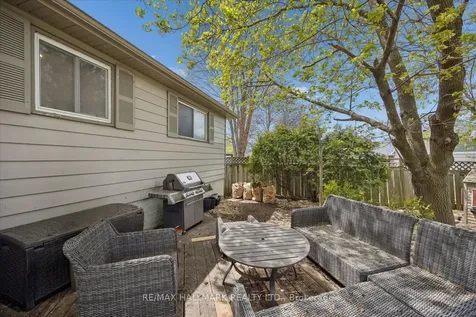 95 Booth Drive Whitchurch-stouffville ON L4A 4K4