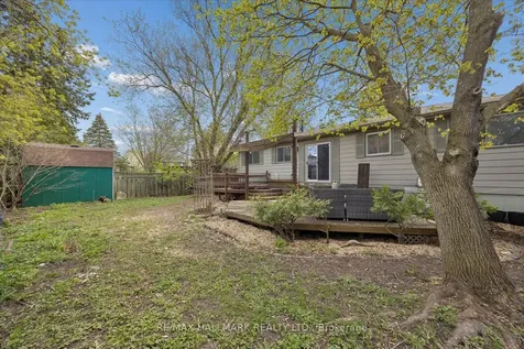 95 Booth Drive Whitchurch-stouffville ON L4A 4K4