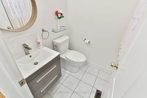 23 Princess Diana Drive Markham ON L6C 0G8