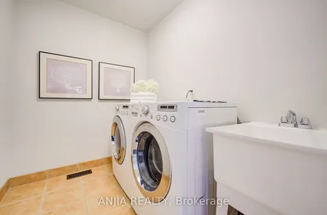 2 Yorkton Boulevard Markham ON L6C 0J9