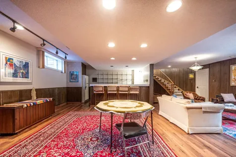 10 Whitelaw Court Markham ON L3T 5E7