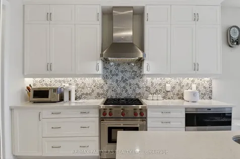 3 Fernhill Lane Markham ON L6C 0Y5