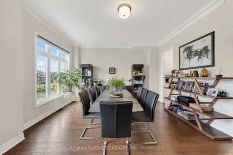 3 Fernhill Lane Markham ON L6C 0Y5