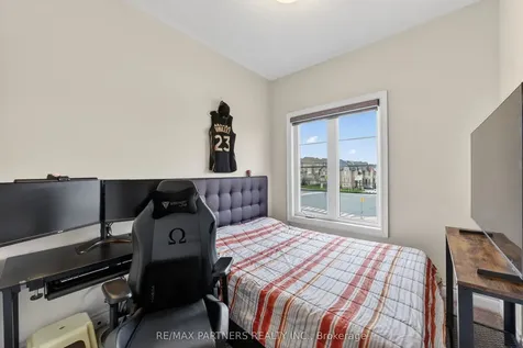 3 Fernhill Lane Markham ON L6C 0Y5
