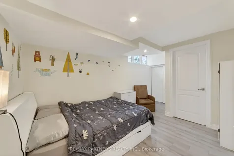 3 Fernhill Lane Markham ON L6C 0Y5