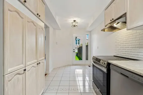 80 Wetherby Circle Markham ON L3T 7R8