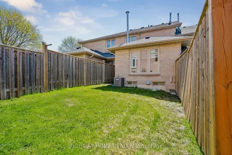 80 Wetherby Circle Markham ON L3T 7R8