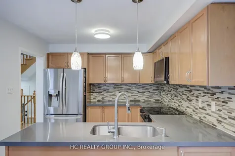18 Quattro Avenue Richmond Hill ON L4E 0S5