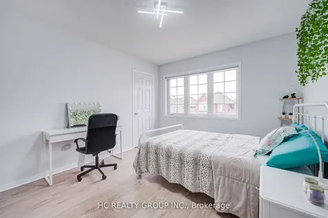 18 Quattro Avenue Richmond Hill ON L4E 0S5