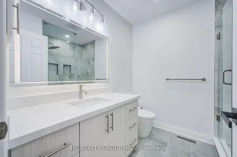 18 Quattro Avenue Richmond Hill ON L4E 0S5
