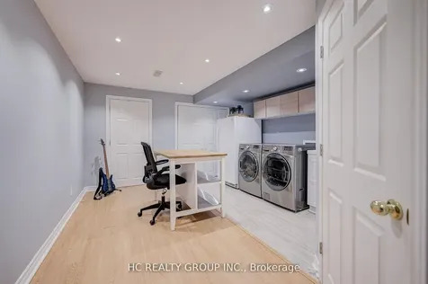 18 Quattro Avenue Richmond Hill ON L4E 0S5