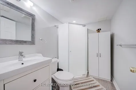 18 Quattro Avenue Richmond Hill ON L4E 0S5