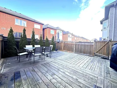18 Quattro Avenue Richmond Hill ON L4E 0S5