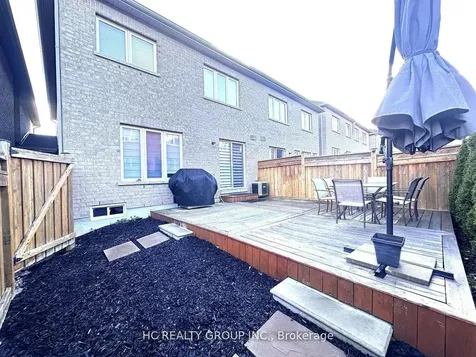 18 Quattro Avenue Richmond Hill ON L4E 0S5