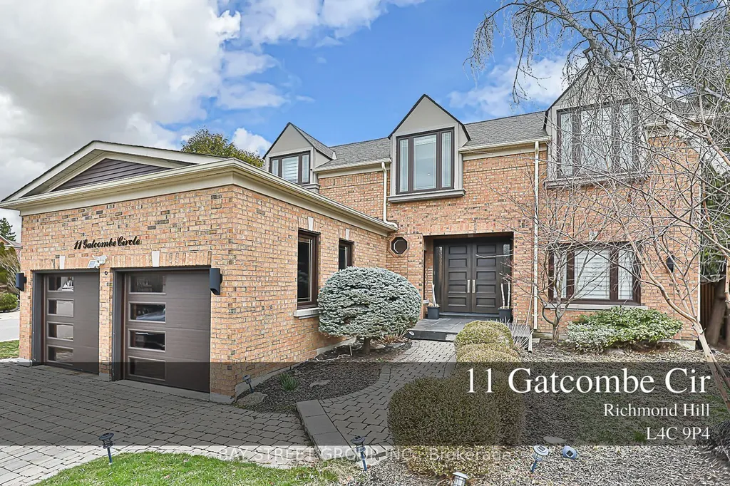 11 Gatcombe Circle Richmond Hill ON L4C 9P4