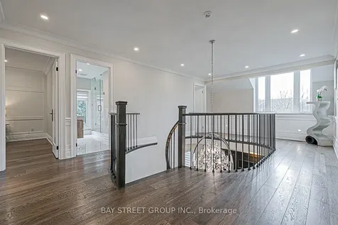 11 Gatcombe Circle Richmond Hill ON L4C 9P4