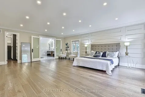 11 Gatcombe Circle Richmond Hill ON L4C 9P4