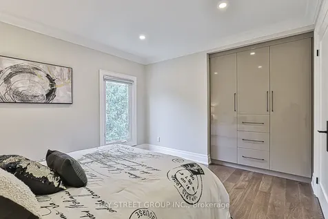 11 Gatcombe Circle Richmond Hill ON L4C 9P4