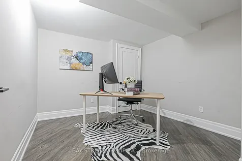 11 Gatcombe Circle Richmond Hill ON L4C 9P4