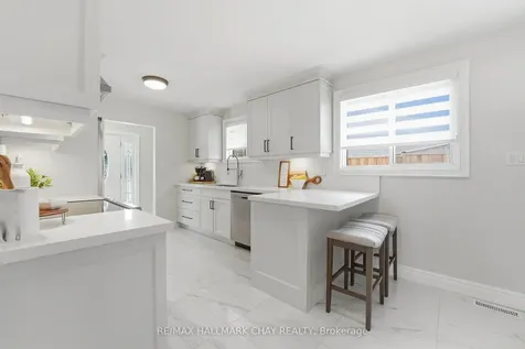 17 Hunter Court New Tecumseth ON L9R 1A6