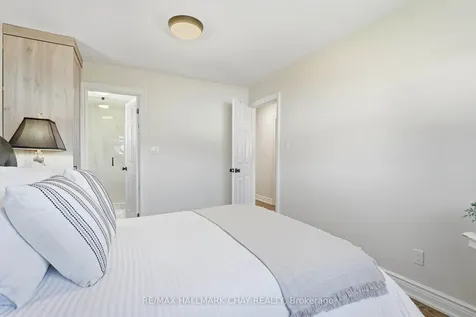 17 Hunter Court New Tecumseth ON L9R 1A6