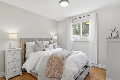 17 Hunter Court New Tecumseth ON L9R 1A6