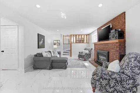 17 Hunter Court New Tecumseth ON L9R 1A6