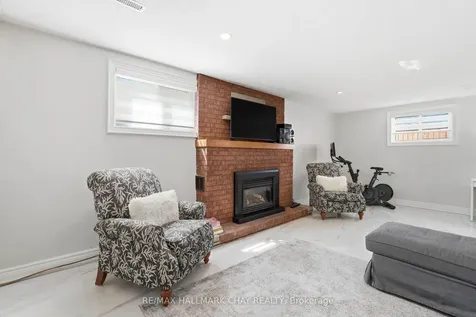 17 Hunter Court New Tecumseth ON L9R 1A6