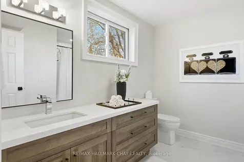 17 Hunter Court New Tecumseth ON L9R 1A6