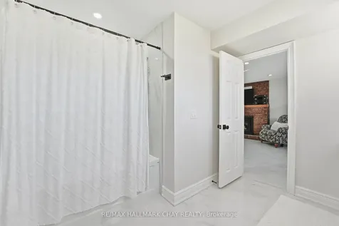 17 Hunter Court New Tecumseth ON L9R 1A6
