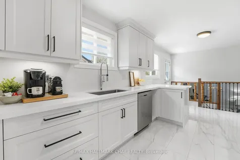 17 Hunter Court New Tecumseth ON L9R 1A6