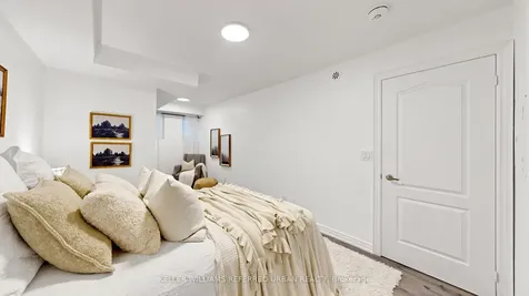 11 Dunsheath Way Markham ON L6B 1N3