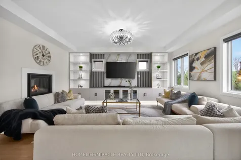 69 Settlers Crescent Bradford West Gwillimbury ON L3Z 4N3