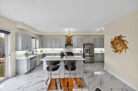 69 Settlers Crescent Bradford West Gwillimbury ON L3Z 4N3