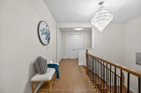 69 Settlers Crescent Bradford West Gwillimbury ON L3Z 4N3