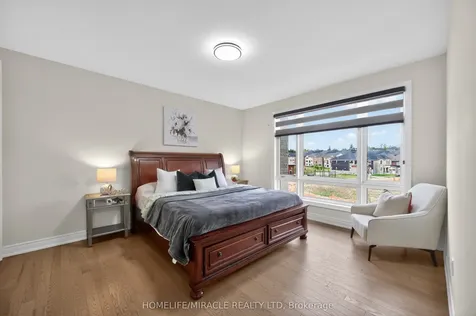 69 Settlers Crescent Bradford West Gwillimbury ON L3Z 4N3
