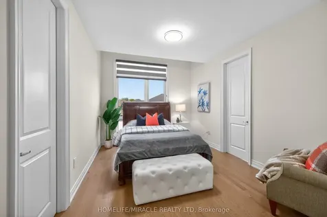 69 Settlers Crescent Bradford West Gwillimbury ON L3Z 4N3