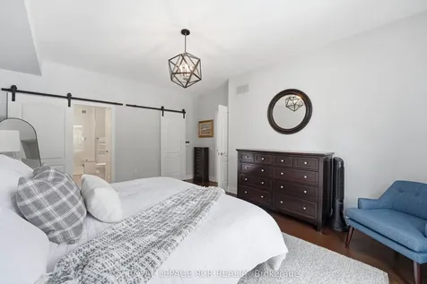 16 Bonnell Crescent Aurora ON L4G 7S8