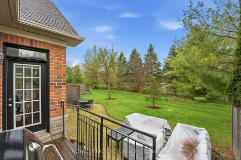 16 Bonnell Crescent Aurora ON L4G 7S8