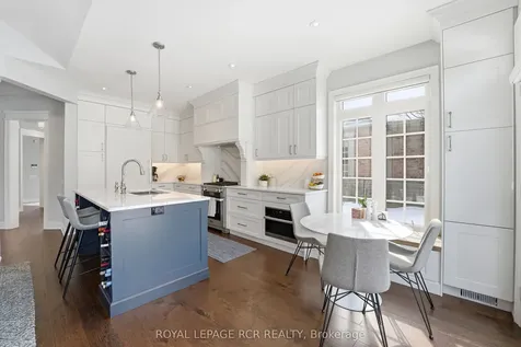 16 Bonnell Crescent Aurora ON L4G 7S8