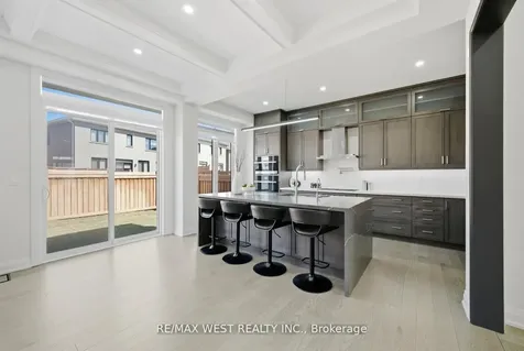99 Coldwell Bay Circle Vaughan ON L4H 5E9