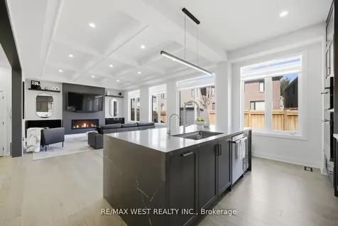 99 Coldwell Bay Circle Vaughan ON L4H 5E9